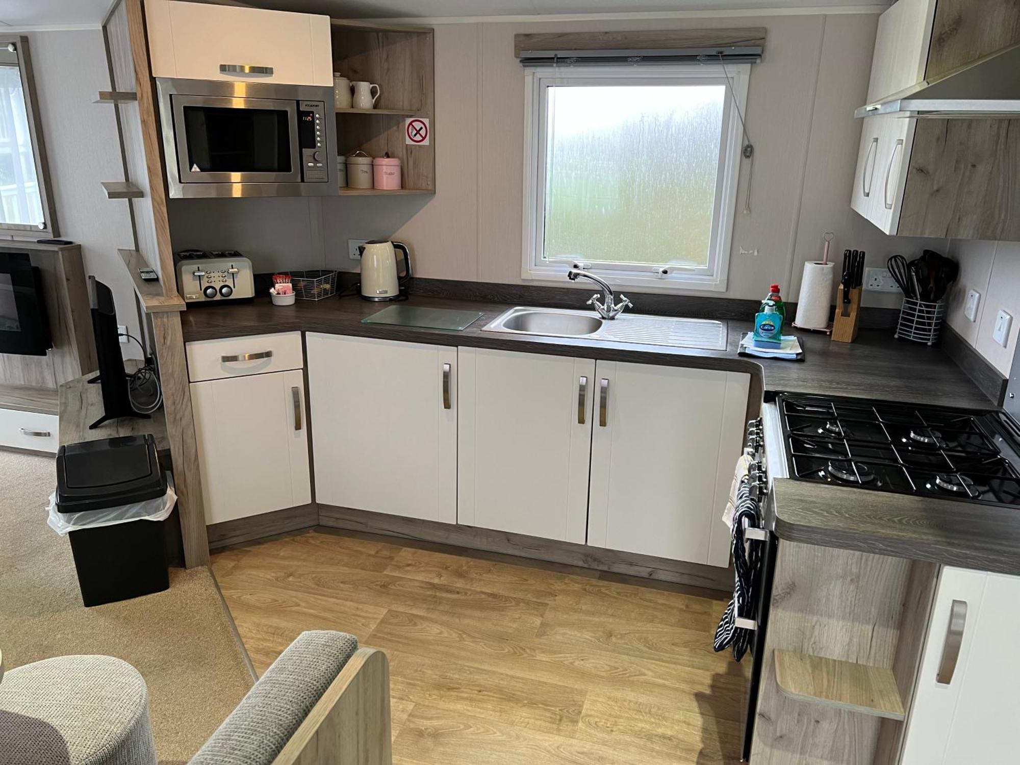 3 Bedroom Caravan Mc37, Shanklin, Isle Of Wight ภายนอก รูปภาพ